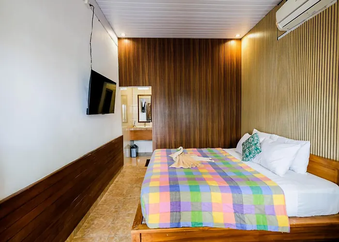 Hotel Soka Suarsena Monkey Forest